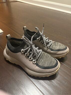 allbirds Women's Gray and Black Athletic Sneakers